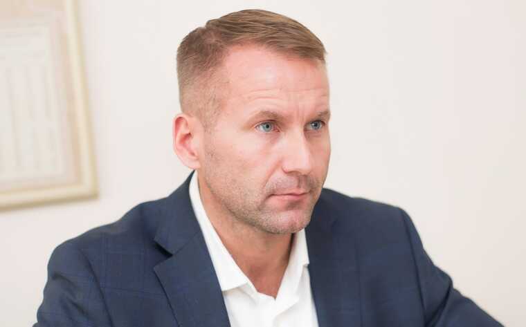 Александр Зырянов слишком любил "Семейные традиции"