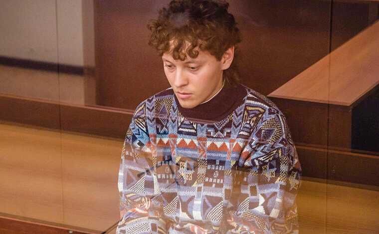 Певец Шарлот анонсировал июльский тур, находясь в СИЗО