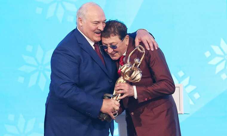 «Славянский базар»: только щеки Лепса на плече