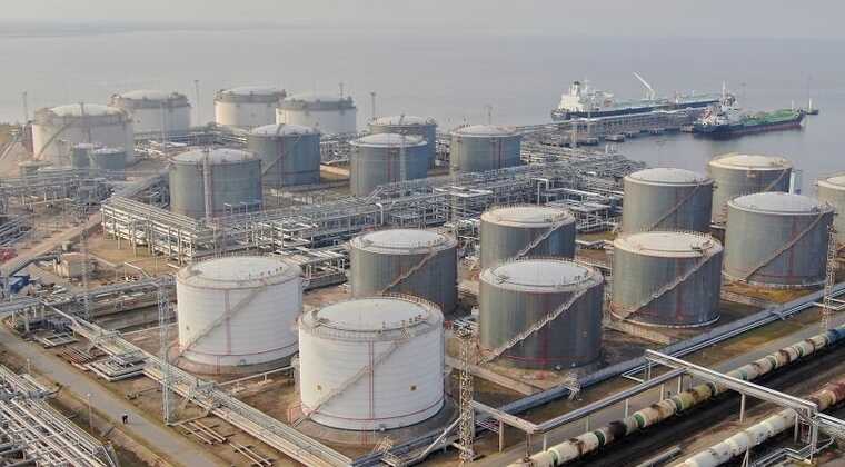 Конфликт акционеров нефтяного терминала перешел в силовую стадию
