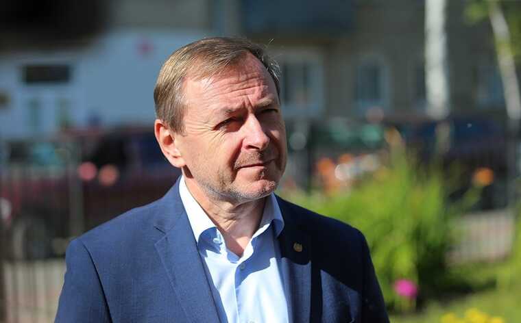 Ставленник губернатора Черноус обвиняется в коррупции