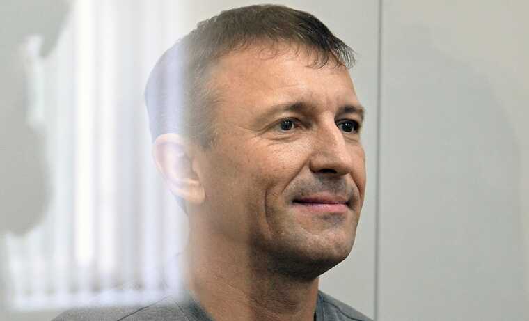 Суд ужесточил меру пресечения Ивану Попову по требованию военной прокуратуры