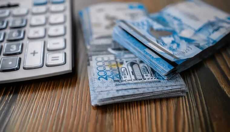 Власти Кузбасса не нашли средств на повышение зарплат педагогам