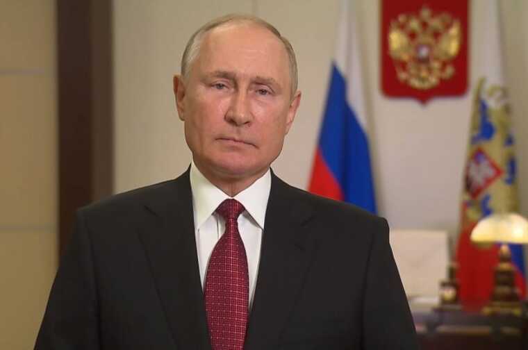 Путин удваивает зарплаты губернаторов в условиях экономической нестабильности