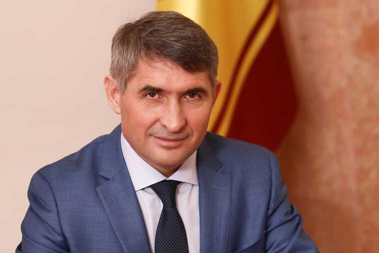 Глава Чувашии Олег Николаев устроил аварию на дорогом авто в центре Чебоксар