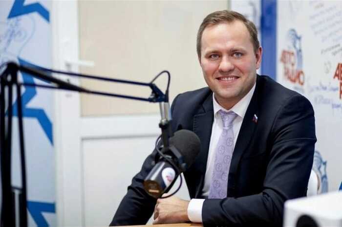 Судебные приставы взыскали имущество у депутата Алексея Кудрявцева