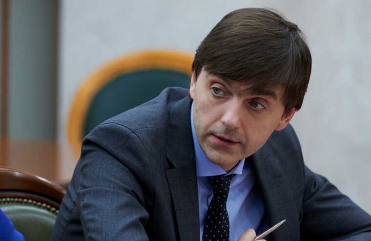 Инициатива Сергея Кравцова обернулась миллиардами потерь и сносом шести новых школ в Новосибирске