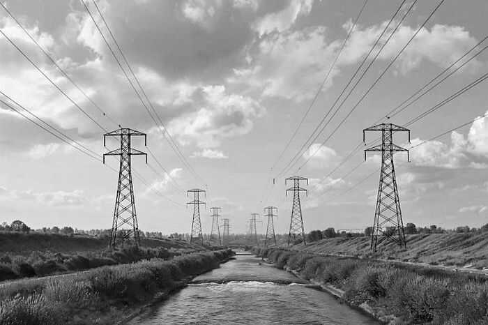 Разряд тока в 10 тысяч Вт пронзил мужчину на берегу реки в Бурятии