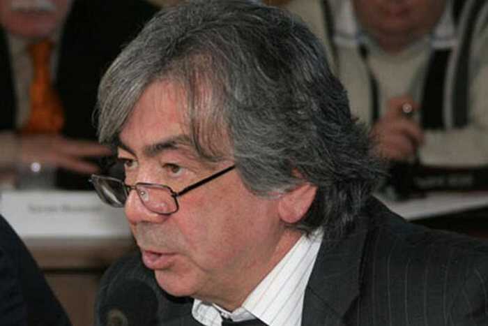 Генпрокуратура утвердила обвинение в мошенничестве экс-руководителю и совладельцу Бум-банка Ажахову