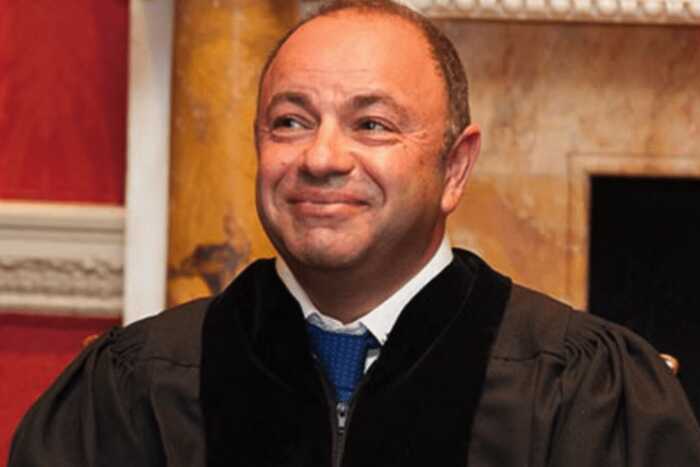 Британский суд подтвердил санкции против экс-главы Evraz Евгения Швидлера