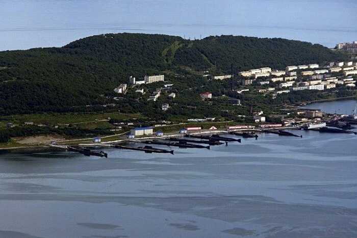 Российская база подлодок на Камчатке получила повреждения после цунами