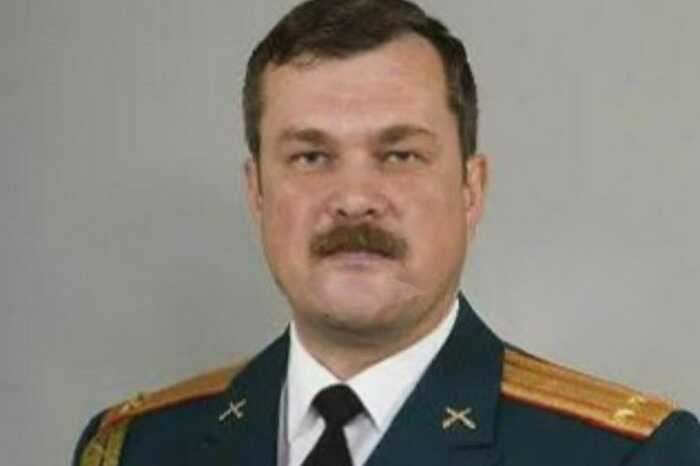 Задержанный офицер Екатеринбургского суворовского военного училища Владимир Щекотов подозревается в совращении курсанта