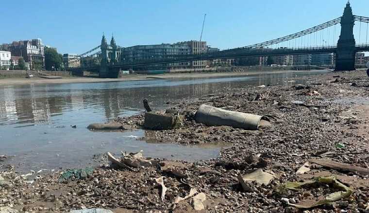 В Лондоне образовался «остров» из 180 тонн влажных салфеток, угрожающий экологии Темзы