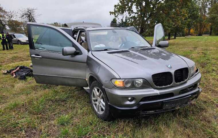 В Польше полиция задержала BMW с нелегальными мигрантами после опасной погони