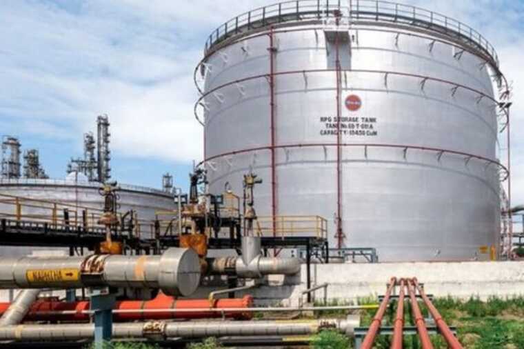 Reliance и государственные НПЗ пересматривают поставки нефти из России на фоне санкций США