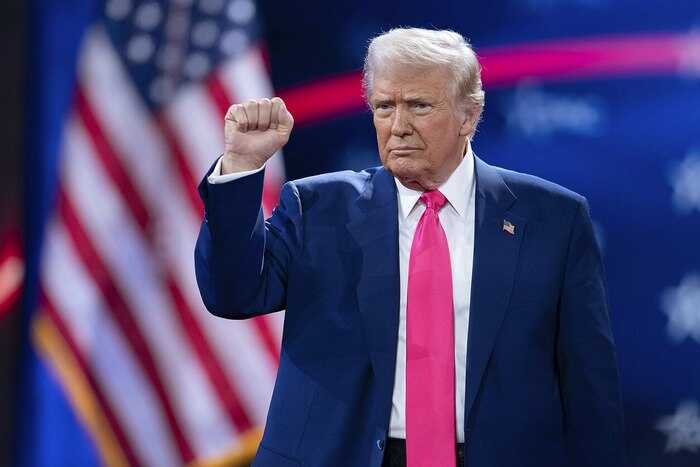 США готовят новые санкции: Трамп разочарован отсутствием прогресса в переговорах с РФ