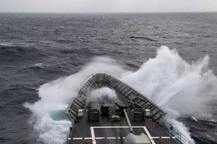 Пакистанские ВМС конфисковали наркотики на 1 миллиард долларов в Аравийском море