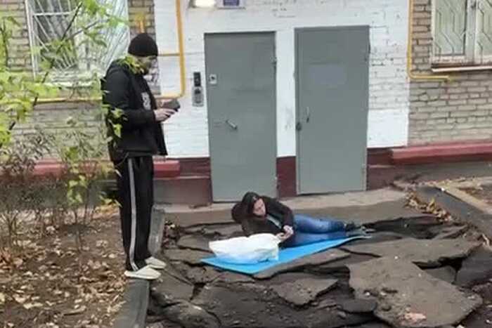 В Москве девушка устроила «протест на дороге» из-за ремонта до трех ночи