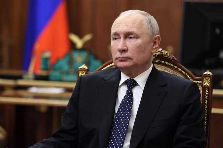 Путин и Сталин возглавили рейтинг самых «полезных» для России политиков по мнению граждан