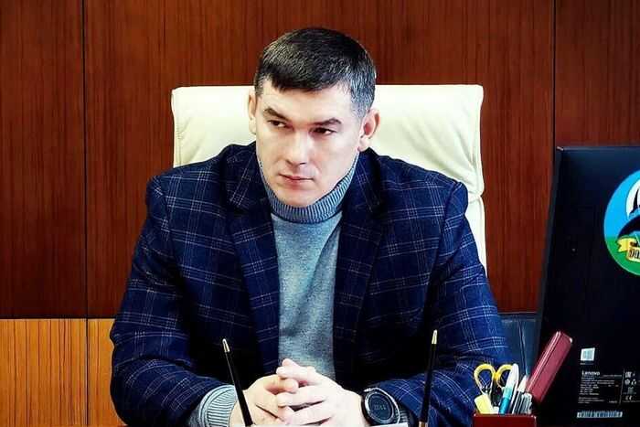 Экс-мэр Большого Камня Абушаев под следствием, но готовится вернуться в политику