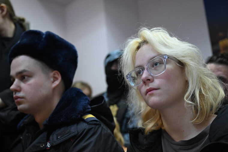 После ареста и штрафа певица Диана Логинова госпитализирована