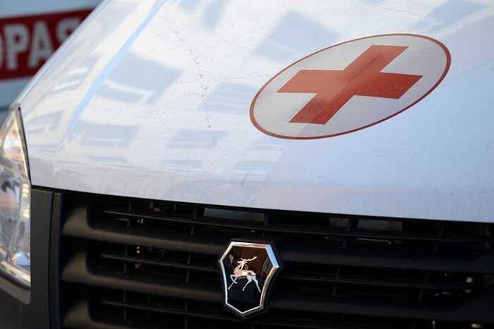 Авария в Симферополе: фура упала с моста, пострадал один человек