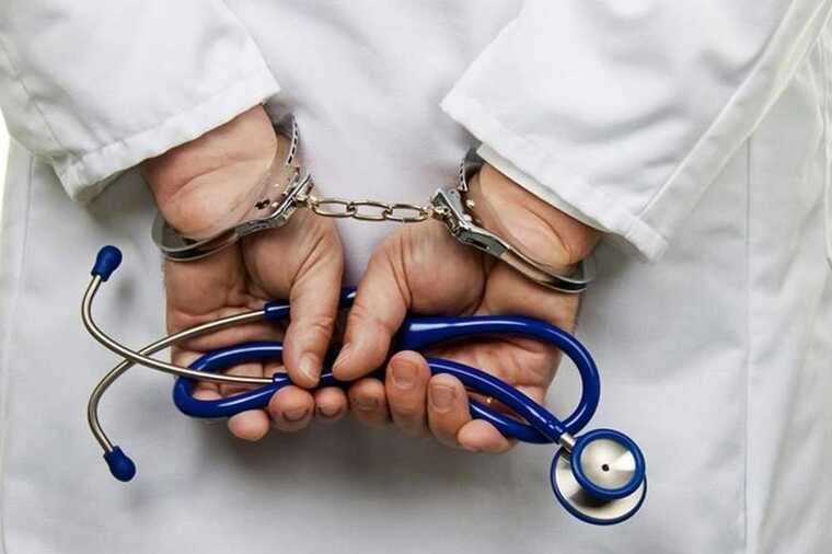 Врач Рижской тюрьмы Ксения Швец подозревается в подделке медицинских заключений