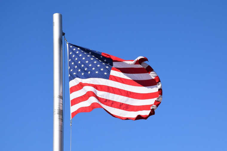 Промпроизводство в США сокращается восьмой месяц подряд