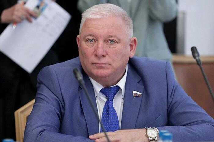 Депутата Анатолия Вороновского подозревают во взятке, он одобрил снятие неприкосновенности с себя