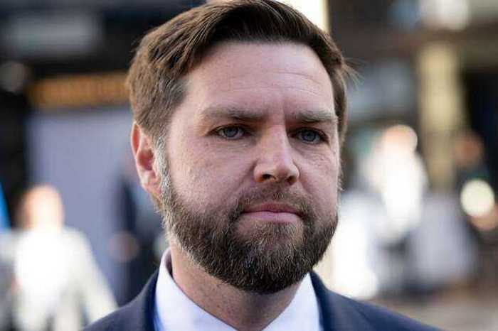 Авария с участием кортежа вице-президента США: полицейский получил тяжелые травмы