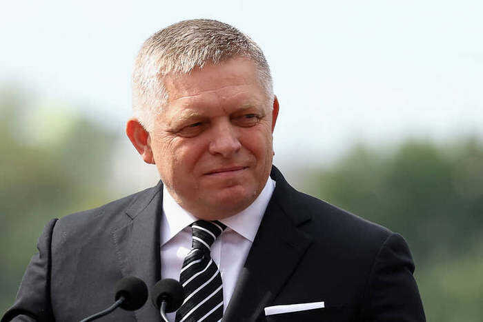 Болезнь помешала Фицо выступить в День борьбы за свободу и демократию