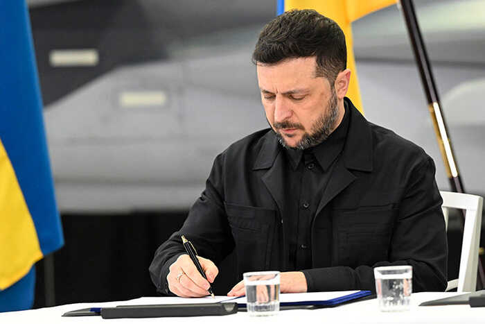 Financial Times: США требуют от Украины и Европы немедленного принятия плана Трампа