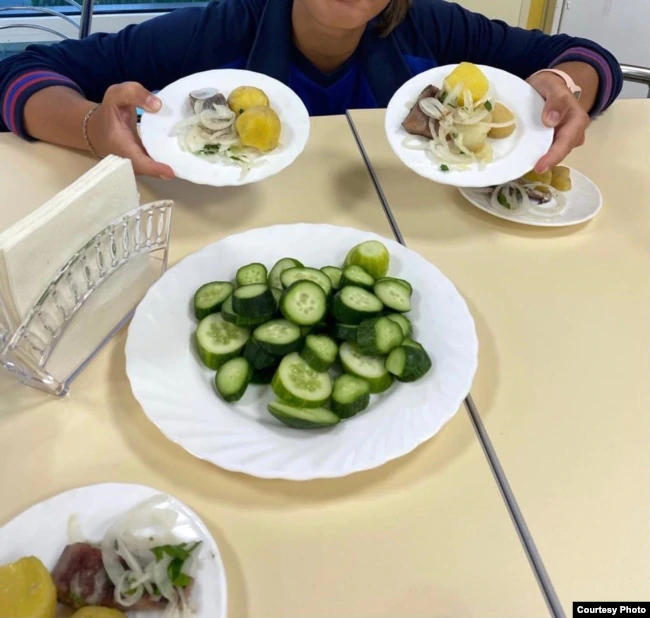 Ужин в лагере