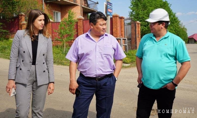 Татьяна Макаревич на «рабочем совещании» по строительству водопровода. Июнь 2023 года. dqxikeidqxizsld