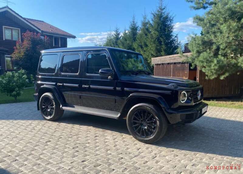 "Сиськин бунт": Как российские звёзды переругались из-за силиконовых грудей