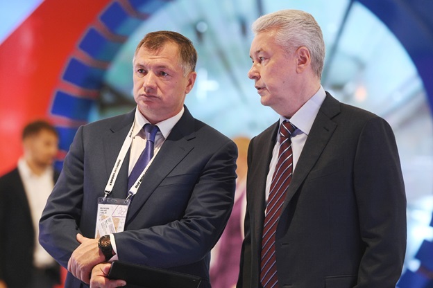Двое с кольцевой дороги, и  Двое с кольцевой дороги, и