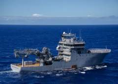 Гидрографическое и водолазное судно HMNZS Manawanui A-09 (фото: Wikimedia Commons/ John Luke McGovern)