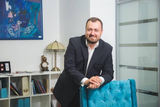 Гладкин и  tidttiqzqiqkd dqxikeidqxitksld